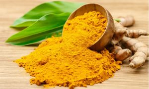 Tinh bột nghệ kích thích sản sinh collagen bằng cách kích hoạt tế bào nguyên bào sợi, giúp da săn chắc và đàn hồi.