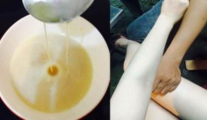 Thoa đều hỗn hợp bia lên toàn thân khi da còn ẩm, tập trung kỹ vào các vùng bị sạm.