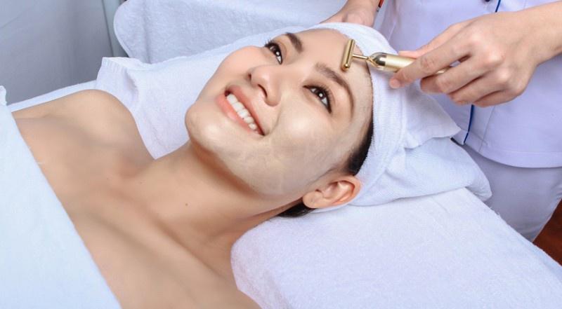 Cấy trắng chỉ giữ được 6-12 tháng chứ không vĩnh viễn; bắt buộc duy trì và chọn cơ sở uy tín để an toàn.