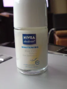 toothpaste skin whitening, whitening toothpaste dangers, dentist warning, teeth