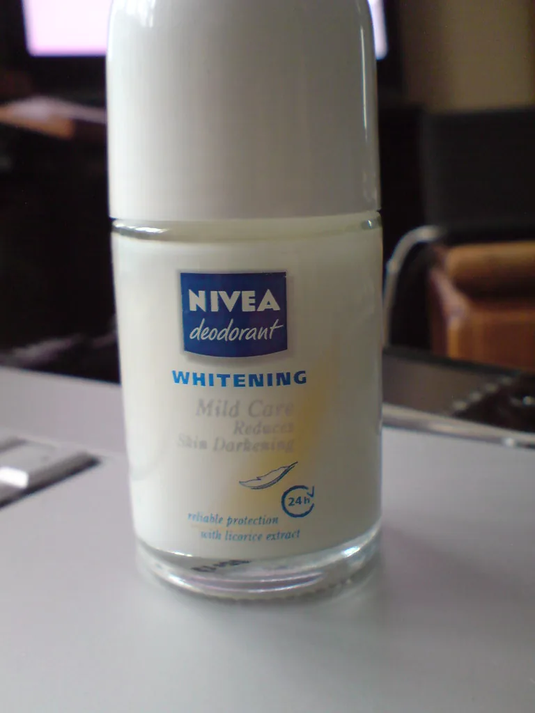 toothpaste skin whitening, whitening toothpaste dangers, dentist warning, teeth