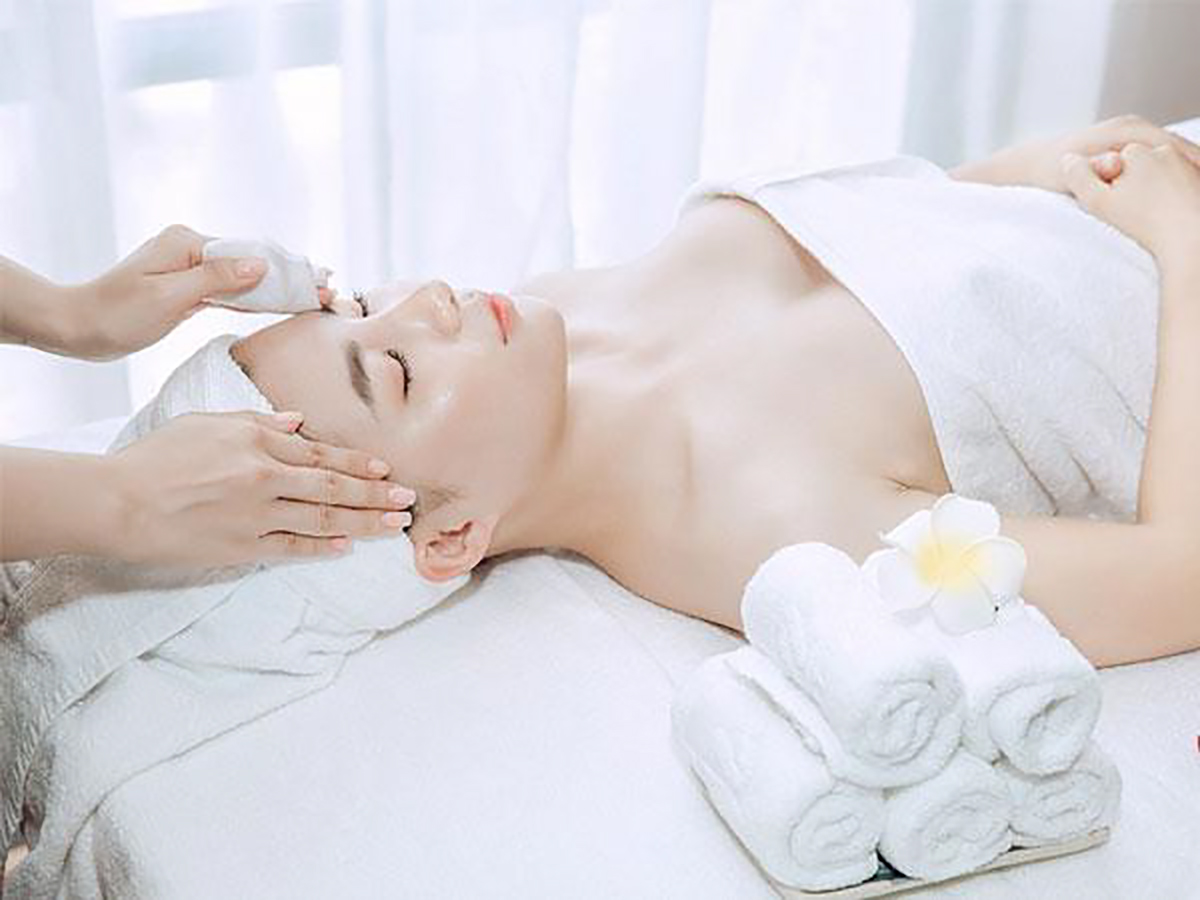 Mua gói trọn gói giúp tiết kiệm chi phí vì spa chủ động giảm giá để đảm bảo doanh thu dự báo trước và giữ chân khách hàng vào khung giờ cố định.