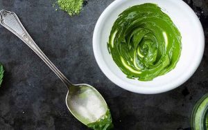 Cách làm mặt nạ trắng da từ bột trà xanh hiệu quả