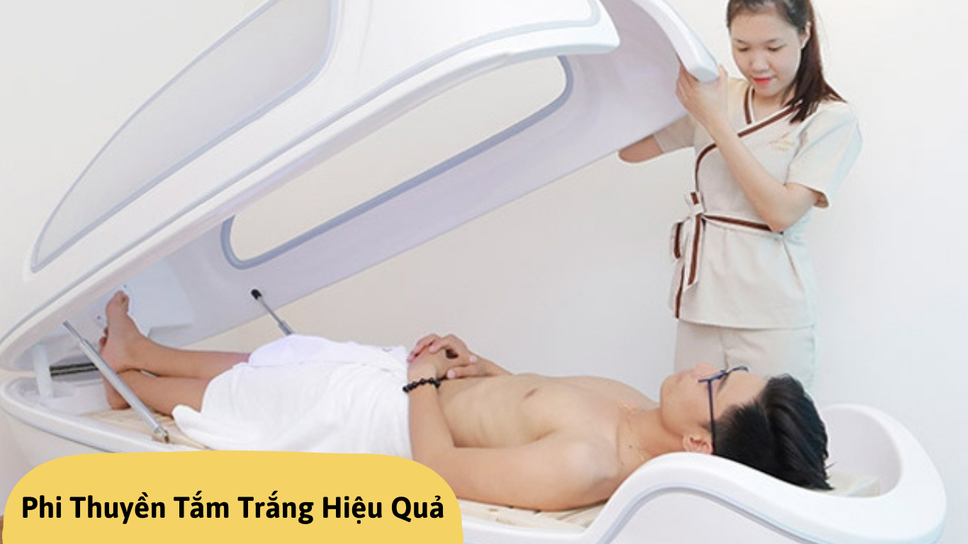 Tia hồng ngoại đẩy sâu dưỡng chất, kích thích collagen và tái tạo da an toàn, không lột tẩy hóa học.