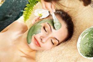 Rau diếp cá có làm trắng da không: sự thật từ chuyên gia da liễu